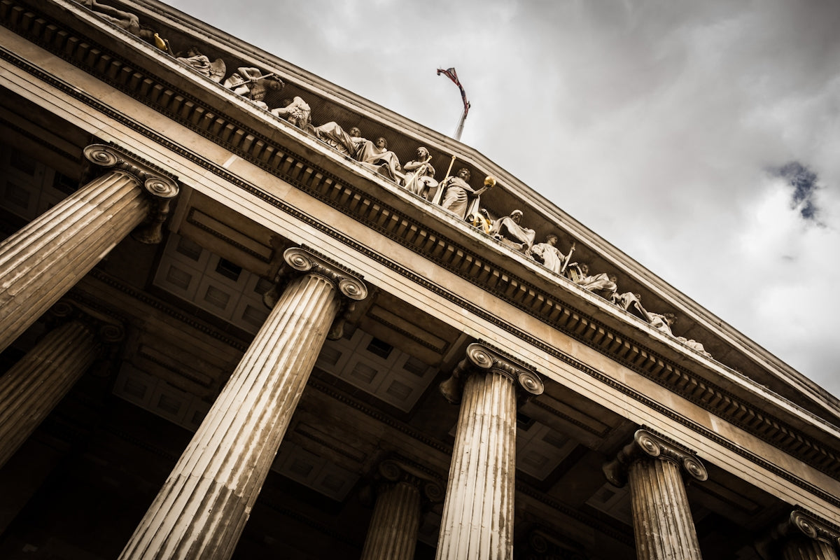 Navigating School Applications by Strengthening Your Law School Recommendation Letters